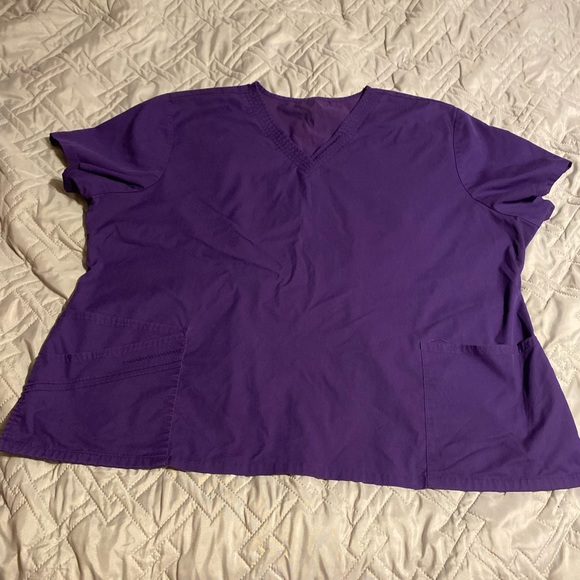 Scrub top - Picture 1 of 4